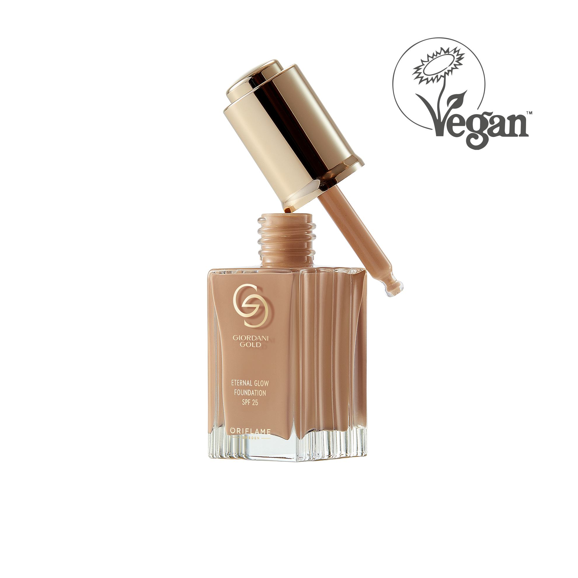 Сияющая тональная основа Giordani Gold