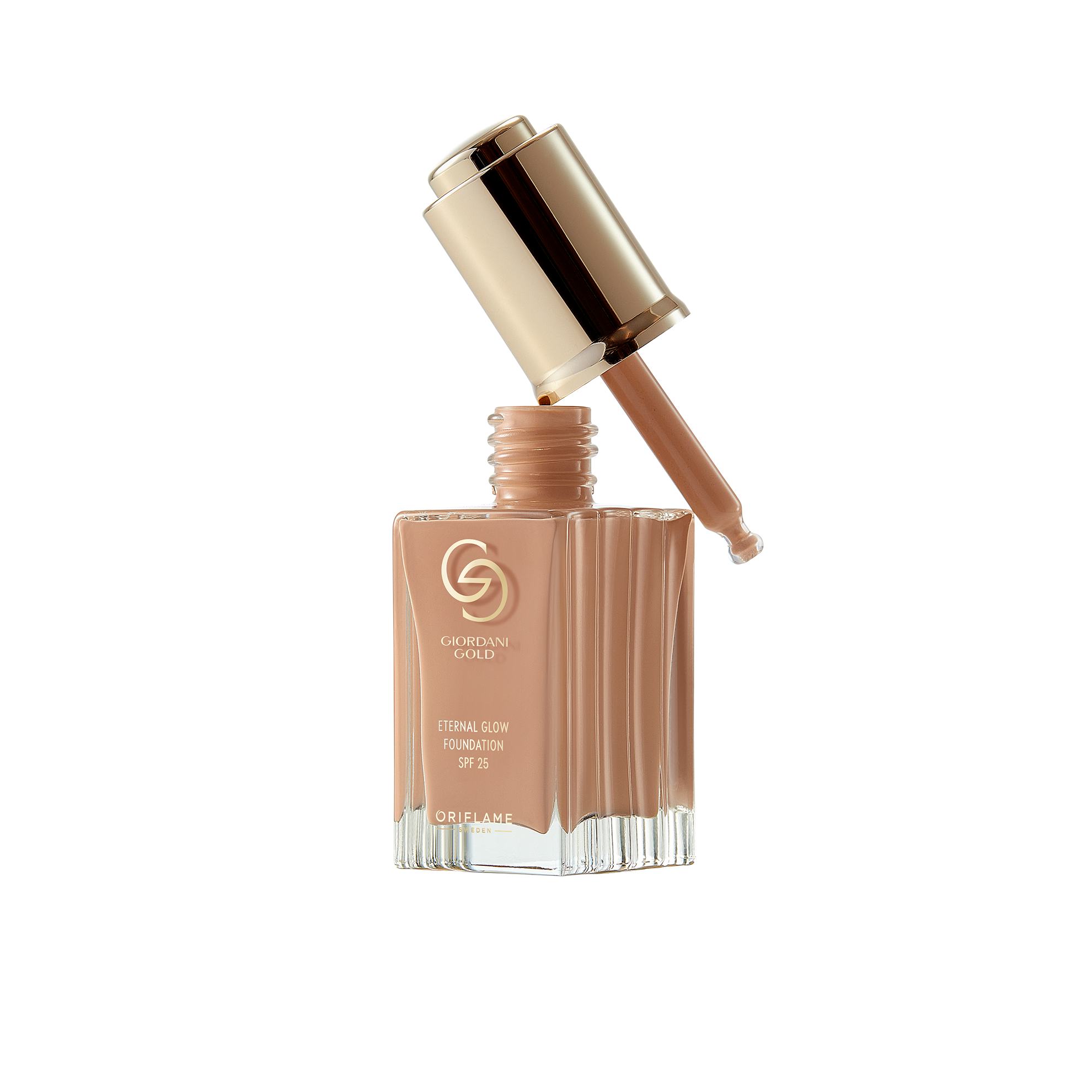Сияющая тональная основа Giordani Gold